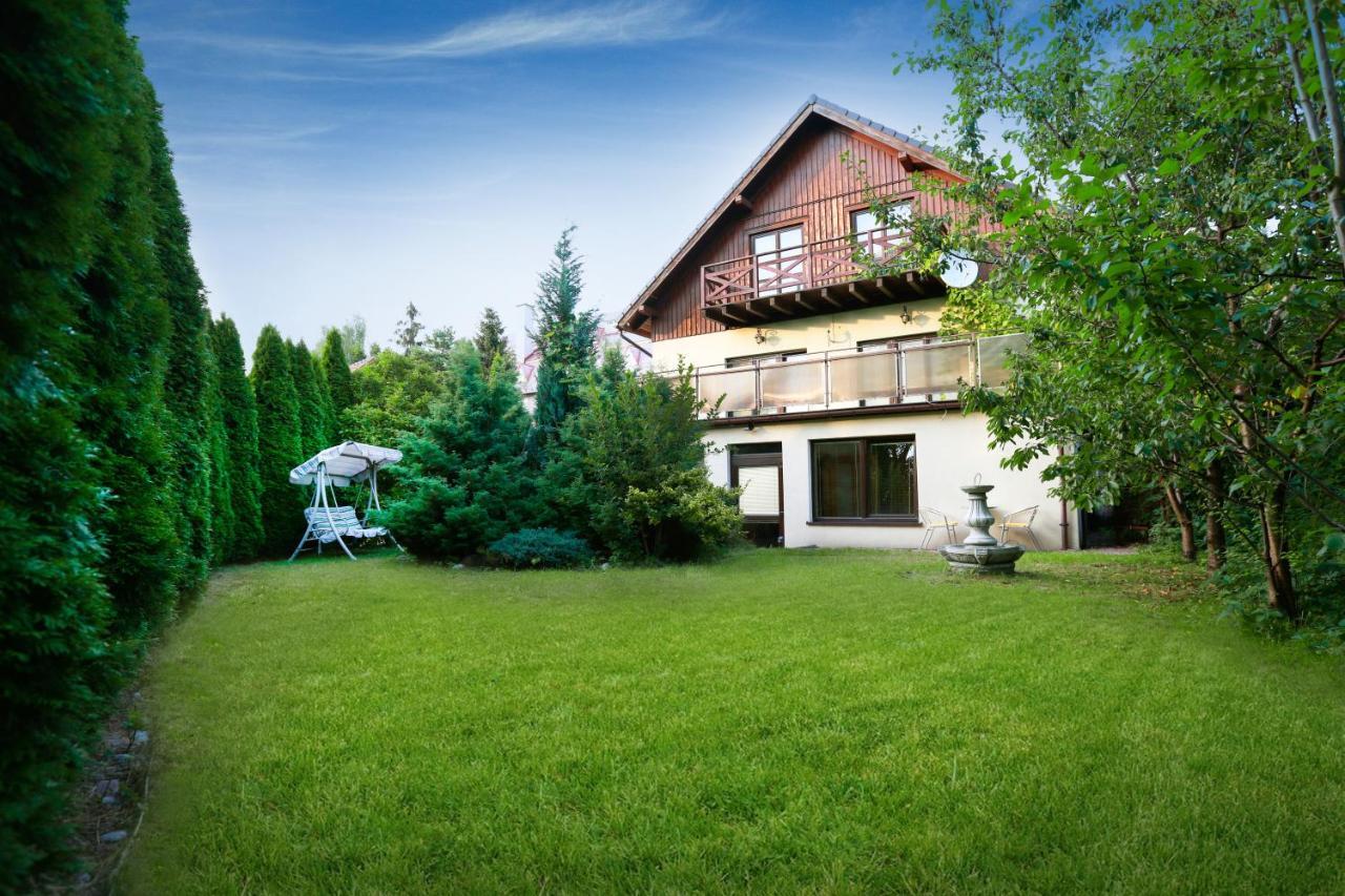Apartament Z Ogrodem W Centrum Limanowej Limanowa Exteriér fotografie